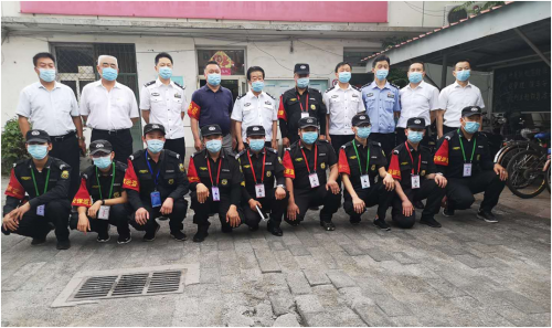北京市公安局治安总队、北京保安协会领导一行看望成功处置突发事件的公交